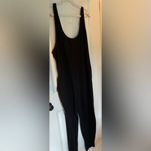 Black Smash & Tess romper